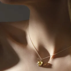 Naszyjnik Amour z żółtym kryształem posrebrzany^Lilou Online