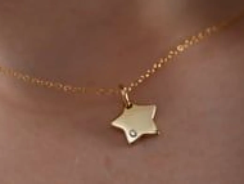 Naszyjnik z gwiazdką ze złota próby 585 z diamentem^Lilou New