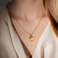 Naszyjnik z pozłacaną okrągłą koniczynką 2,7 cm na cienkim klasycznym łańcuszku^Lilou Fashion