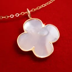 Naszyjnik ze złota próby 585 z koniczyną 1,5 cm z masy perłowej^Lilou Fashion